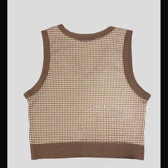 -Brown gingham pattern vest, in size Large, from the brand “mixed threads”. - Picture 2 of 2